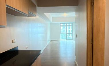 For Sale Studio w/ Parking | Orean Place Vertis North Quezon City | Ayala Condo