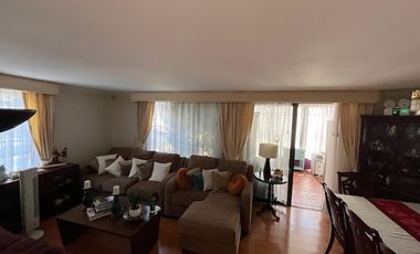 SE VENDE PROPIEDAD EN PEÑALOLEN, 4 HABITACIONES, 3 BAÑOS, SEGURIDAD 24/7 (MICROBARRIO), RIEGO AUTOMATICO EN JARDÍN (POR PAISAJISTA)DELANTERO Y TRASERO
