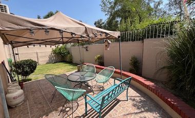 SE VENDE PROPIEDAD EN PEÑALOLEN, 4 HABITACIONES, 3 BAÑOS, SEGURIDAD 24/7 (MICROBARRIO), RIEGO AUTOMATICO EN JARDÍN (POR PAISAJISTA)DELANTERO Y TRASERO