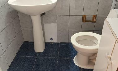 Vendo Excelente Oficina 2 privados