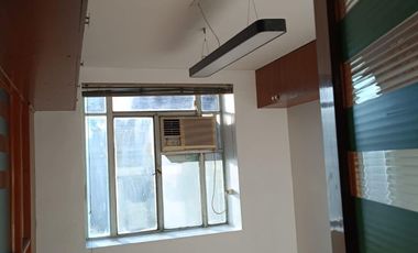 Vendo Excelente Oficina 2 privados