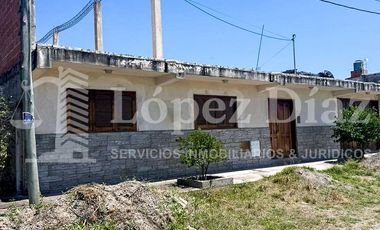 CASA EN VENTA EN VILLA EL SOL. RUTA 51 KM 9.
