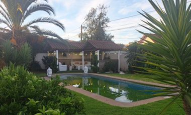 HERMOSA CASA VENTA O ARRIENDO. SECTOR EL SOL QUILPUÉ. 4D/4B