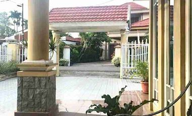 RUMAH MEWAH LAMA DITENGAH KOTA, KOKOH PONDASI SIAP UNTUK 3 LANTAI