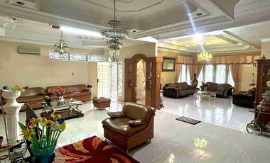 RUMAH MEWAH LAMA DITENGAH KOTA, KOKOH PONDASI SIAP UNTUK 3 LANTAI