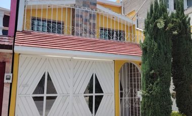 VENTA DE CASA EN LA COL. PRADOS DE ARAGON