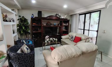 VENTA DE CASA EN LA COL. PRADOS DE ARAGON