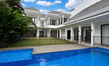 Disewakan Rumah Modern Tropical Mewah di Cipete – Pool & Taman Luas, Lokasi Premium