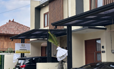 kontrakan rumah / villa  mewah 2 lantai Furnished  tinggal bawa koper