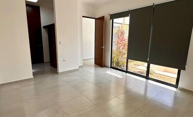 CHOLUL EN RENTA CASA DE UN PISO EN PRIVADA CON AMENIDADES.
