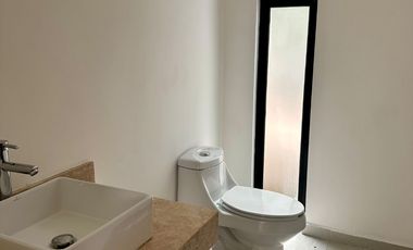 CHOLUL EN RENTA CASA DE UN PISO EN PRIVADA CON AMENIDADES.