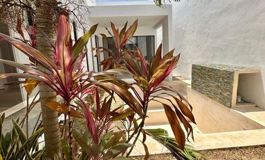 CHOLUL EN RENTA CASA DE UN PISO EN PRIVADA CON AMENIDADES.