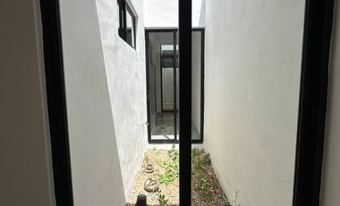 CHOLUL EN RENTA CASA DE UN PISO EN PRIVADA CON AMENIDADES.