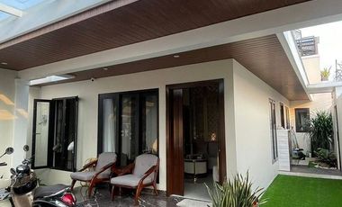 Jual Rumah Kebon Jeruk, Perbatasan Permata Hijau, Jakarta Barat, Bangunan Baru, Jalan Lebar, Interior Mewah, Bebas Banjir