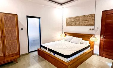 FOR SALE VILLA BRAND NEW FULL FURNISHED WITH LARGE SWIMMING POOL AT PERERENAN