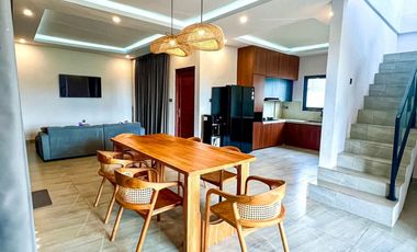 FOR SALE VILLA BRAND NEW FULL FURNISHED WITH LARGE SWIMMING POOL AT PERERENAN