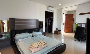 Dijual Rumah Minimalis Modern 4 Lantai Hook di Setraduta