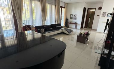 Dijual Rumah Minimalis Modern 4 Lantai Hook di Setraduta