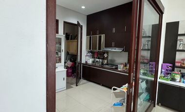 Dijual Rumah Minimalis Modern 4 Lantai Hook di Setraduta