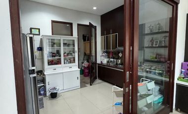 Dijual Rumah Minimalis Modern 4 Lantai Hook di Setraduta