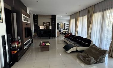 Dijual Rumah Minimalis Modern 4 Lantai Hook di Setraduta