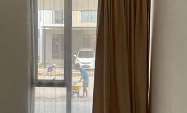 Disewakan Murah !!! Rumah Milenial PIK 2 6x10 Kosongan Siap Huni. Jakarta Utara