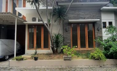 Dijual Rumah Siap Huni di Kendangsari, dekat UBAYA & Rungkut Industri