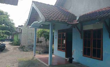 RUMAH KONTRAKAN DI DEKAT PAMELA 6 SUPERMARKET JL CANDI GEBANG CONDONGCATUR SLEMAN YOGYAKARTA