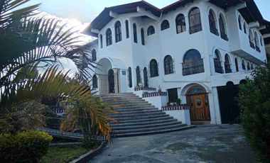 casa esquinera
