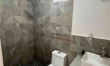 CASA GRANDE DE UN NIVEL, EN RENTA LAGOS DE PUENTE MORENO, JARDÍN, ASADOR GARAJE PARA 3 AUTOS, CLIMATIZADA AL 100% $12,500