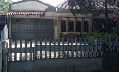 Rumah Luas Siap Huni di Jl. Cimanuk Citarum Bandung