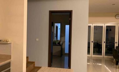 Disewakan rumah serenia hills lebak bulus