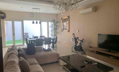 Disewakan rumah serenia hills lebak bulus