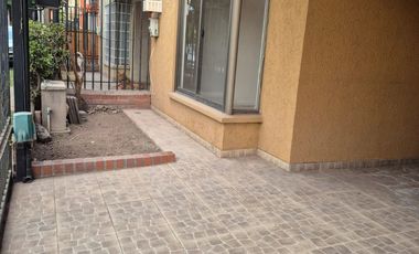 CASA AISLADA - BARRIO LOS CASTAÑOS