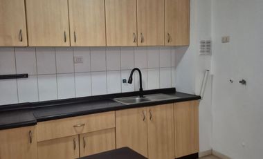 CASA AISLADA - BARRIO LOS CASTAÑOS