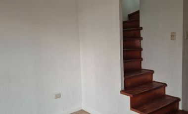 CASA AISLADA - BARRIO LOS CASTAÑOS