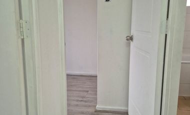 CASA AISLADA - BARRIO LOS CASTAÑOS