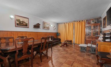 Casa de 2 pisos - 4D 2B en pasaje cerrado – Villa Olímpica, Ñuñoa