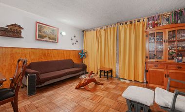 Casa de 2 pisos - 4D 2B en pasaje cerrado – Villa Olímpica, Ñuñoa