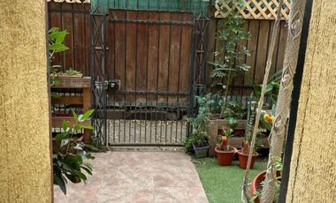 Casa de 2 pisos - 4D 2B en pasaje cerrado – Villa Olímpica, Ñuñoa