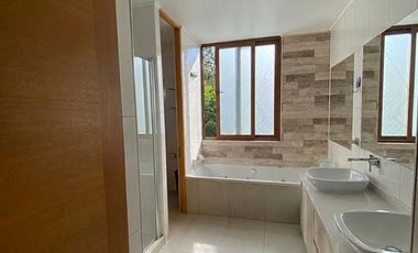 VENTA: MEDITERRÁNEA DE LUJO | QUINCHO, BAR Y SALA DE JUEGOS INTEGRADA | LAS BRISAS DE CHICUREO | UF 22.900
