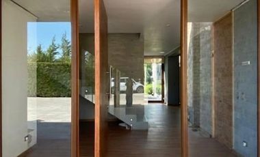 VENTA: MEDITERRÁNEA DE LUJO | QUINCHO, BAR Y SALA DE JUEGOS INTEGRADA | LAS BRISAS DE CHICUREO | UF 22.900