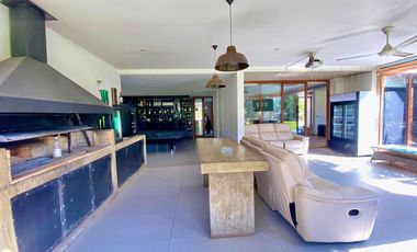 VENTA: MEDITERRÁNEA DE LUJO | QUINCHO, BAR Y SALA DE JUEGOS INTEGRADA | LAS BRISAS DE CHICUREO | UF 22.900