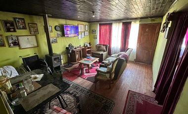 VENDE AMPLIA CASA, CURICO