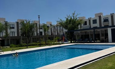 Casa Venta AYALA, AQUA SOL LYFESTYLE, 3 Rec. y 2 baños y medio. 136 mts.
