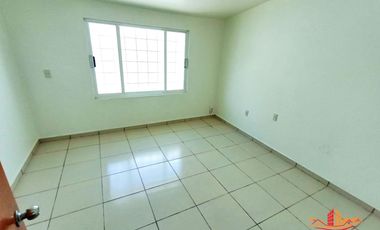 CASA EN RENTA LOS MANZANOS