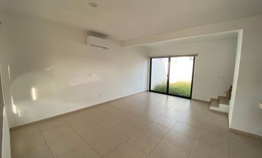 CASA CON 2 RECÁMARAS EN PRIVADA, CONKAL