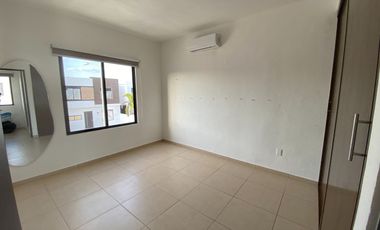 CASA CON 2 RECÁMARAS EN PRIVADA, CONKAL