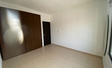 CASA CON 2 RECÁMARAS EN PRIVADA, CONKAL