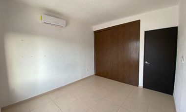 CASA CON 2 RECÁMARAS EN PRIVADA, CONKAL